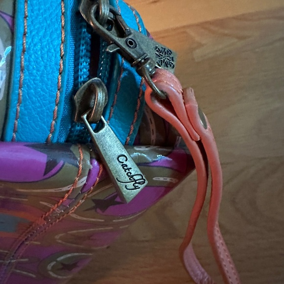 Catchfly Vinyl Cosmetic Bag Wristlet Horseshoes Pink Turquoise - Picture 3 of 10